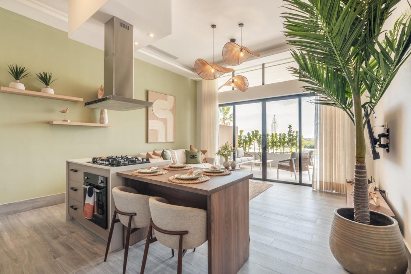One Bedroom With Direct Access To The Pool Apartment