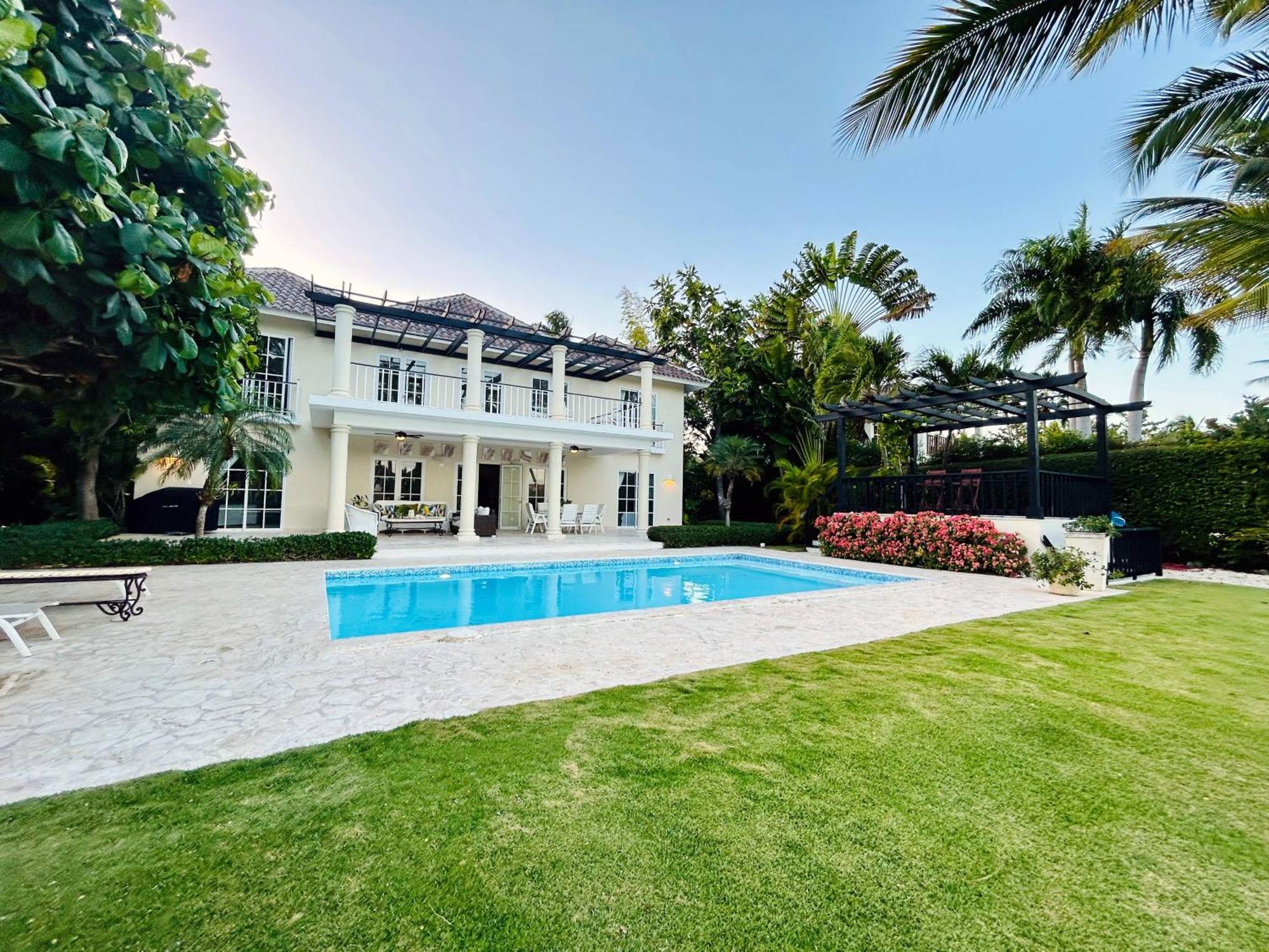 Luxury In Resort, & Golf