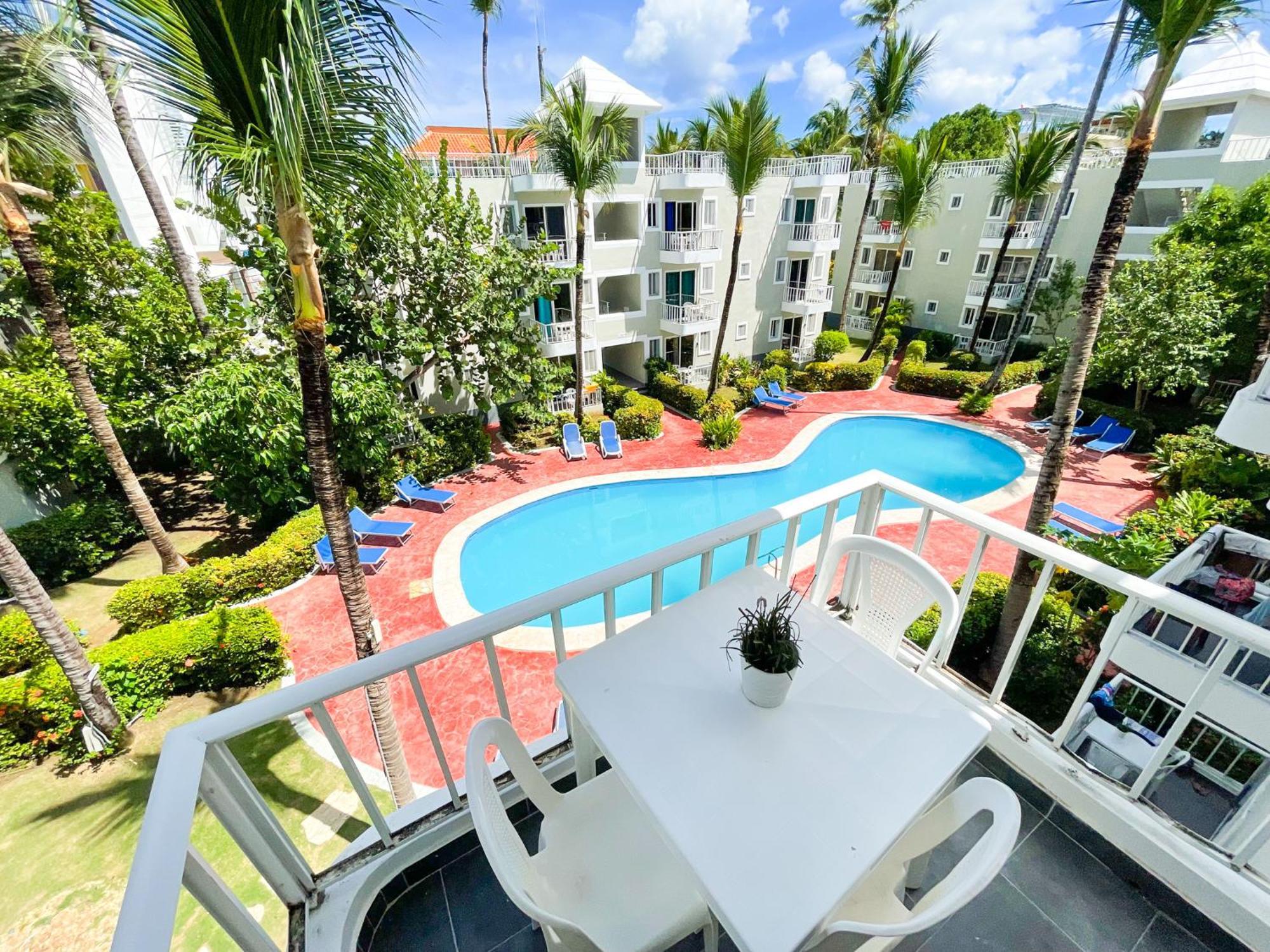 Tropical Fiesta Pool Near Bavaro Club &