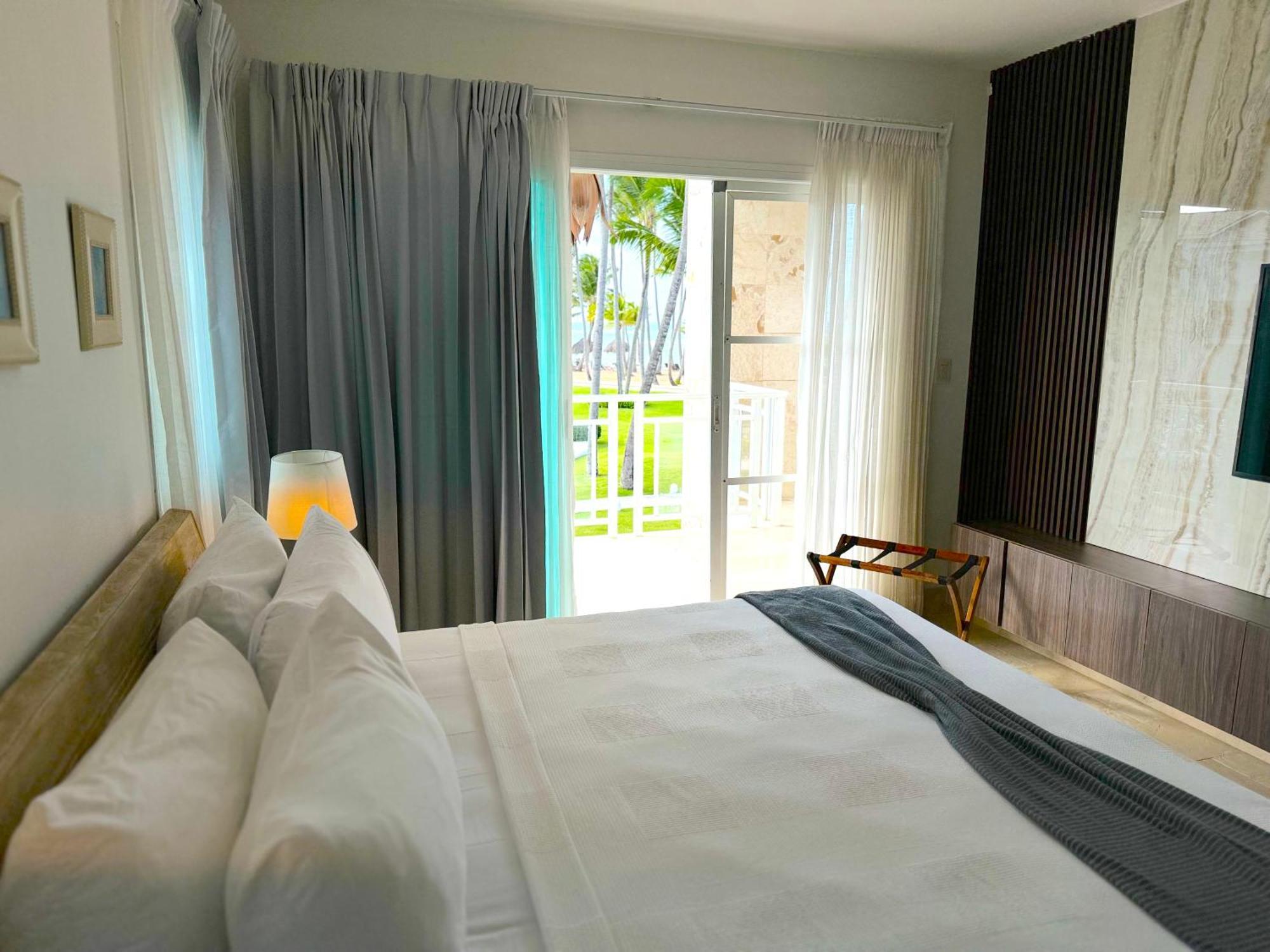 Front By Playa Palmera Apartment Punta Cana
