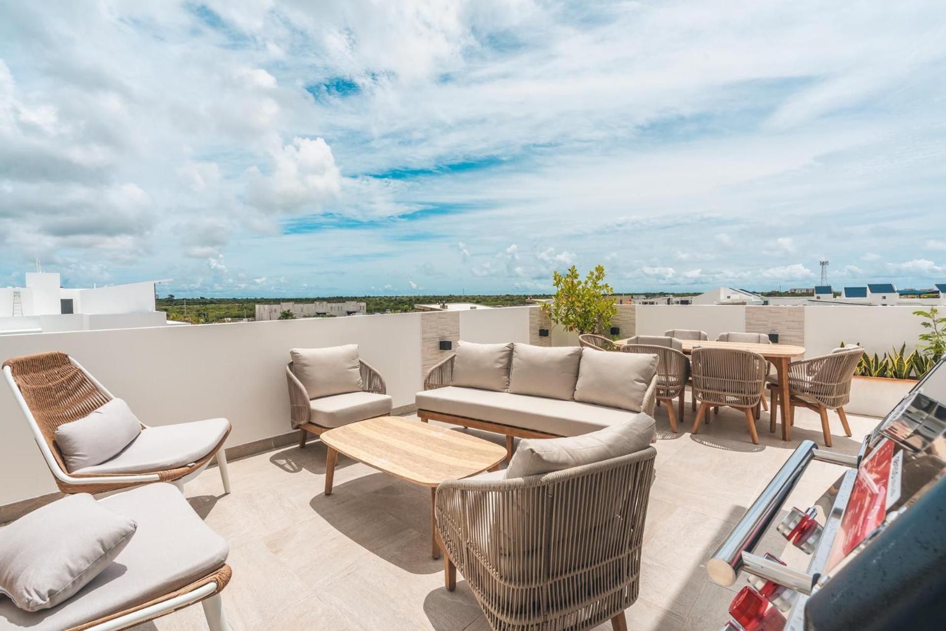 With 3 Bedrooms In Canas Apartamento