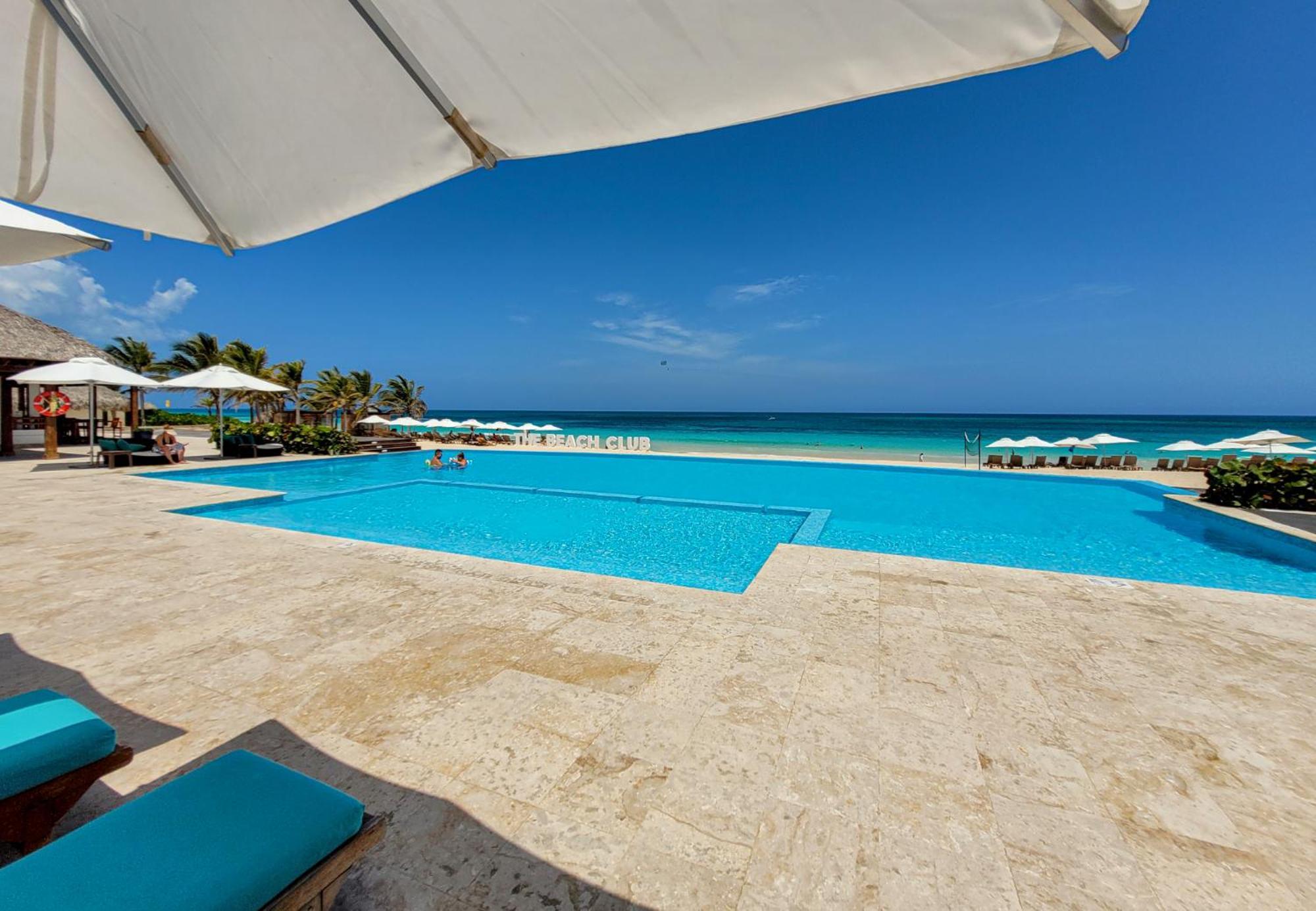 Cana Rock Star Aparthotel