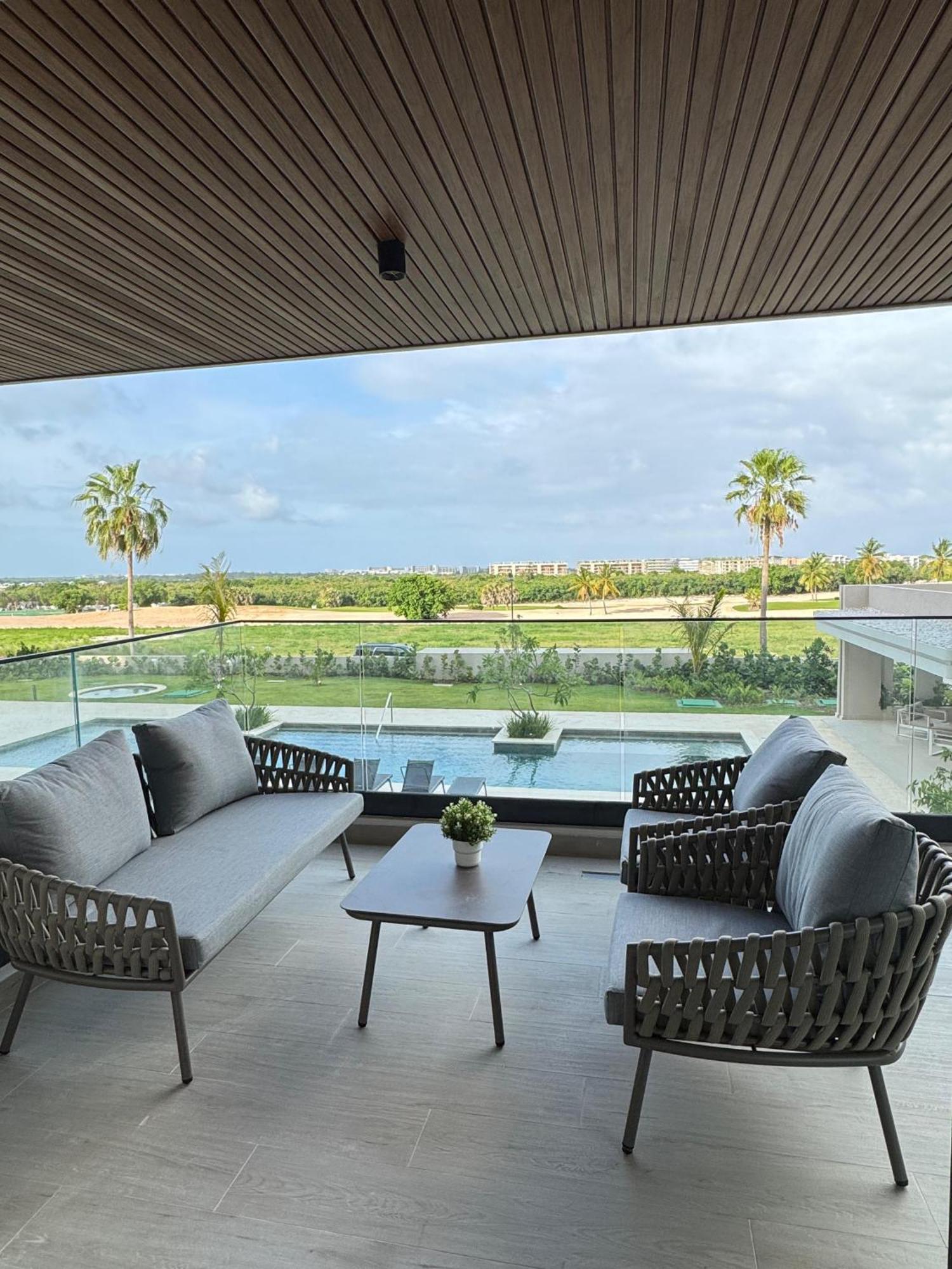 Apartment With Balcony And Pool View In Cap Cana