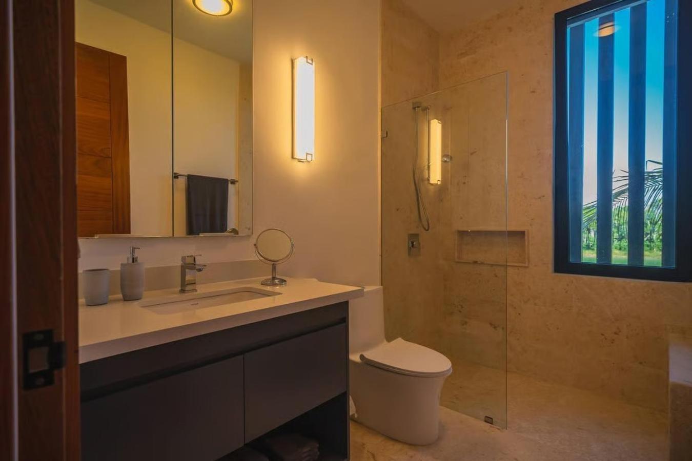 Waterfront Luxury In & Club Pousada *