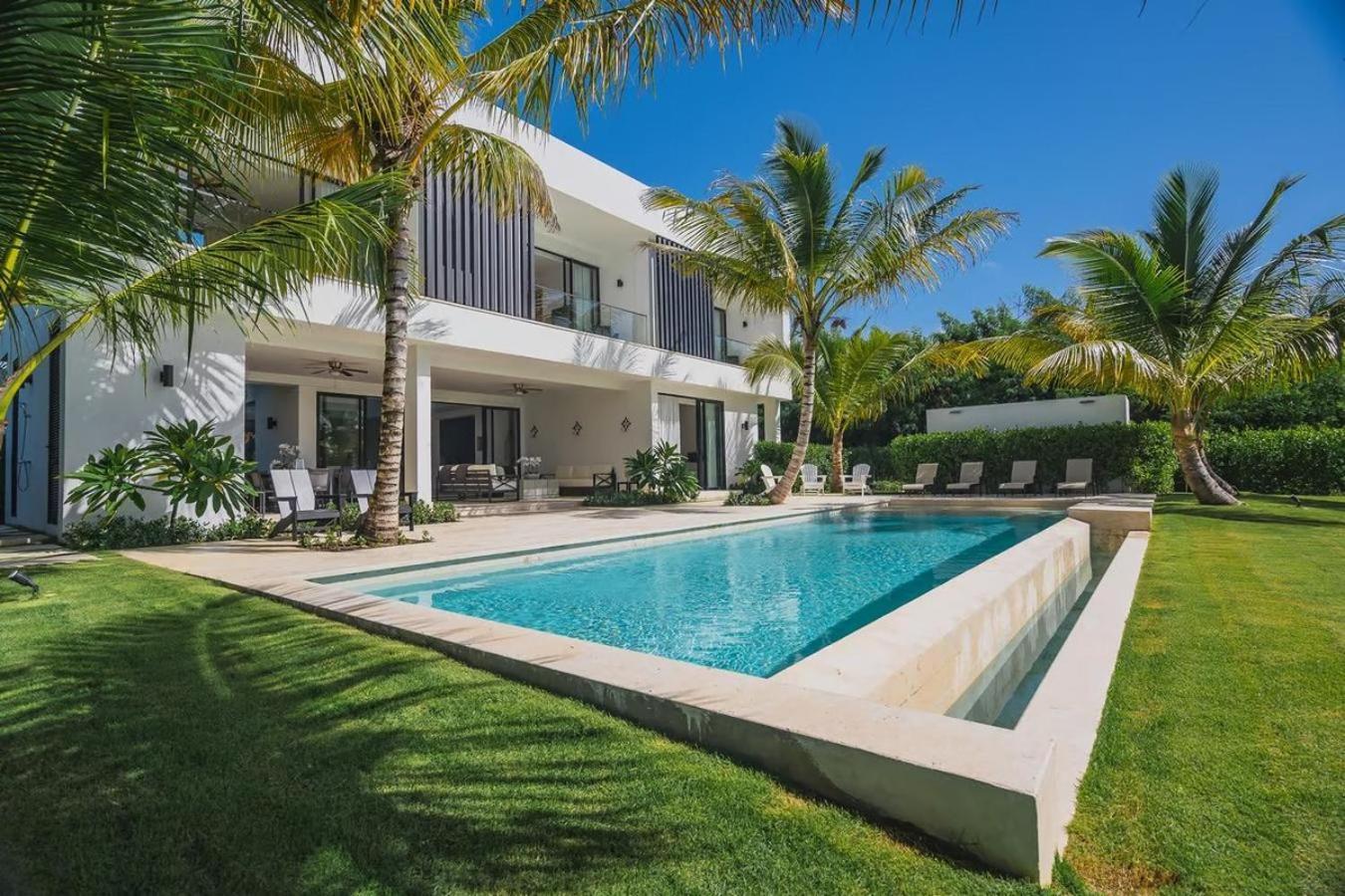 Waterfront Luxury In & Club Pousada Punta Cana