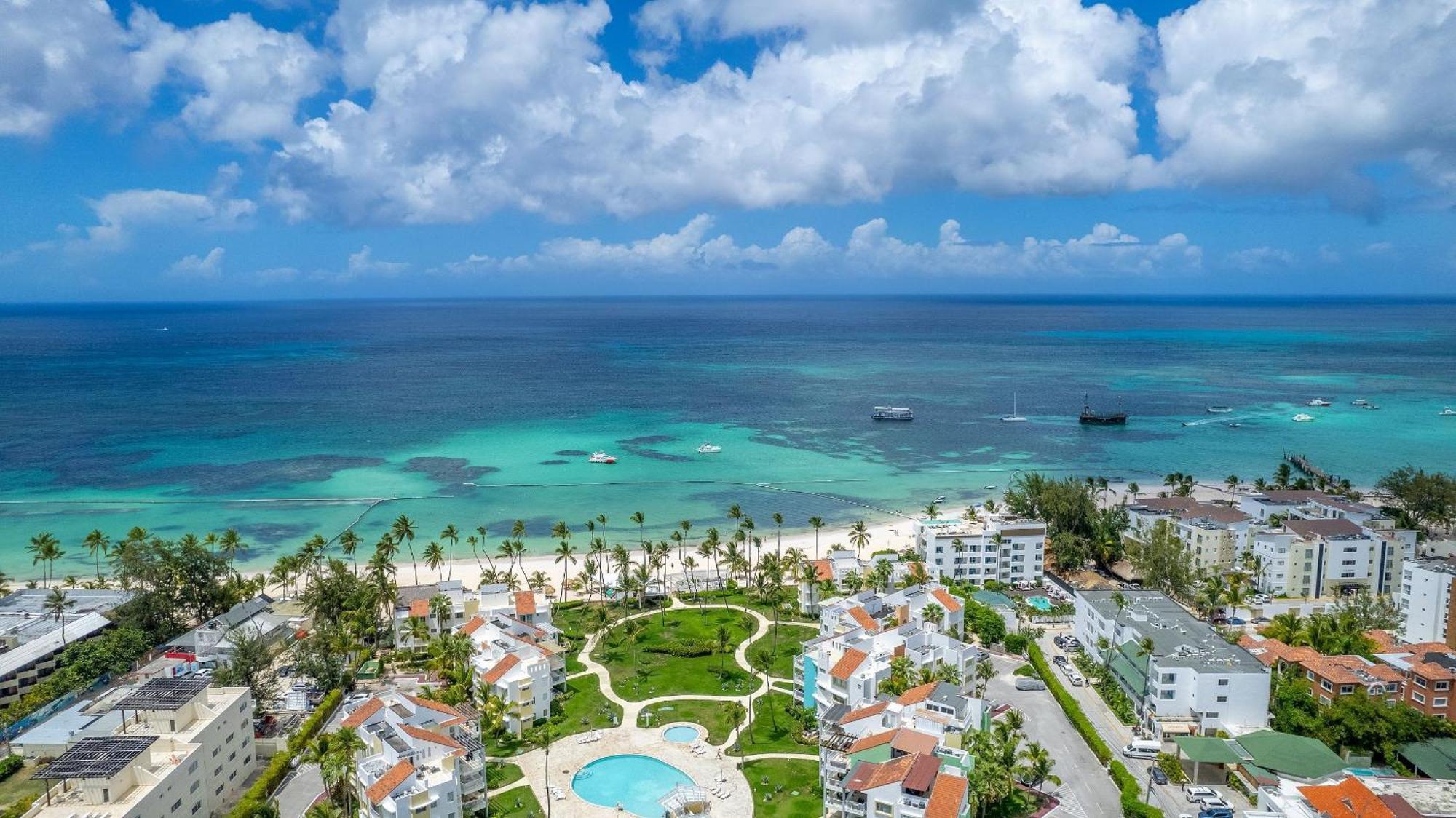 Apartamento 2bdr Access At Playa Turquesa Corales Pc