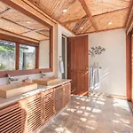 Fabulous Villa With Picuzzi At Green Village B843
