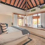 Fabulous Villa With Picuzzi At Green Village B843