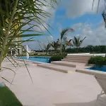 Chic Art Caribbean Escape At Hard Rock