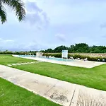 Tropical Dream, 2 Hab, 2 Banos, Terraza, Piscina, Wifi De Alta Velocidad Gratis