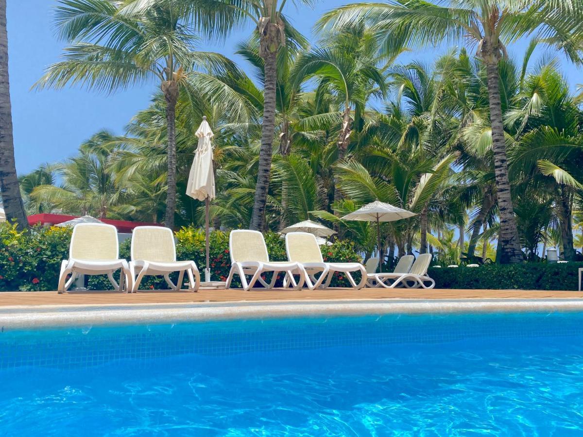 Tropical Villas Deluxe Beach &