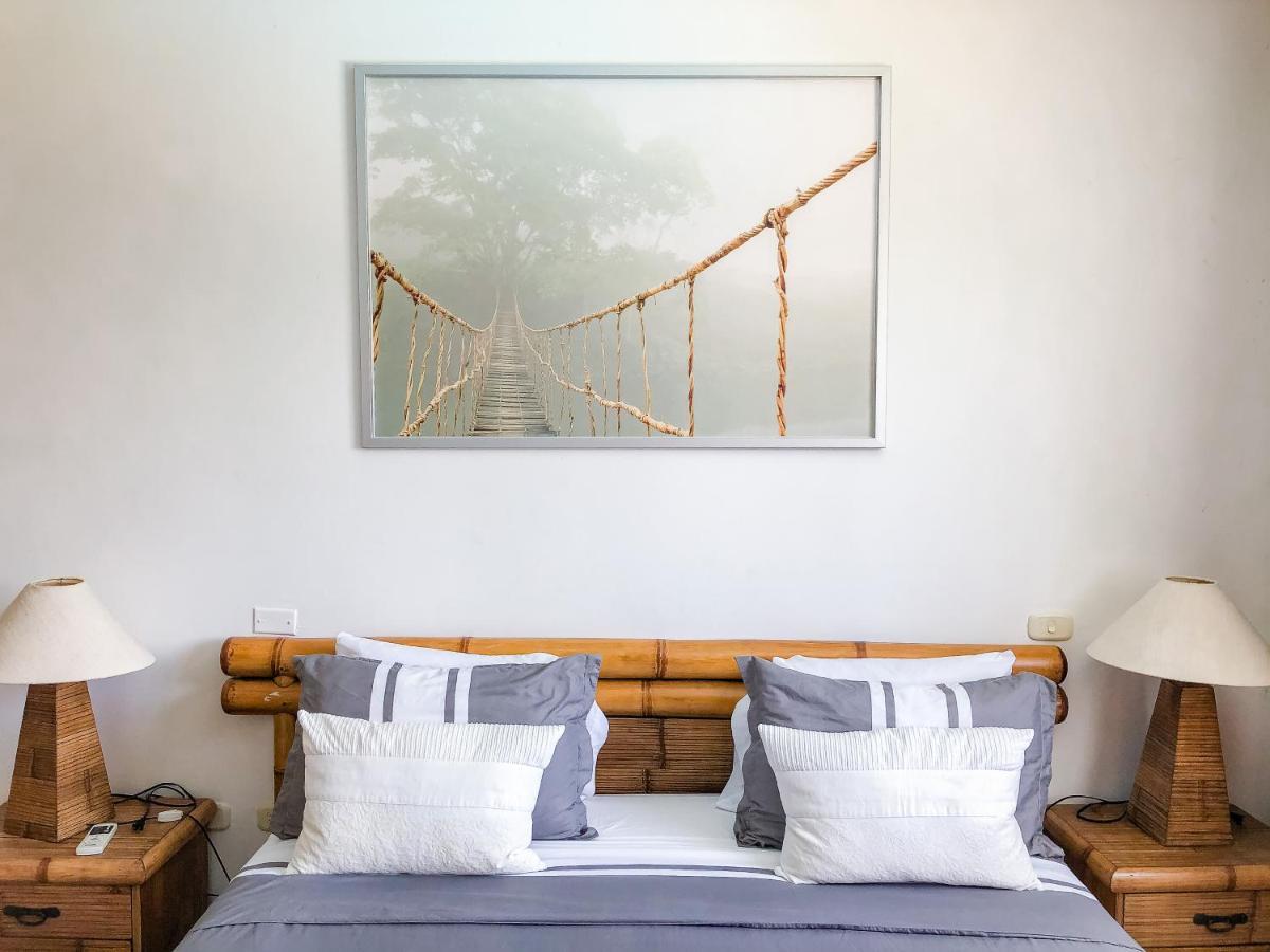 Tropical Villas Deluxe Beach &