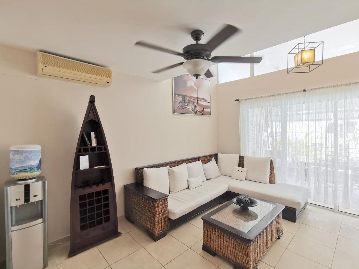 Tropical Villas Deluxe Beach &