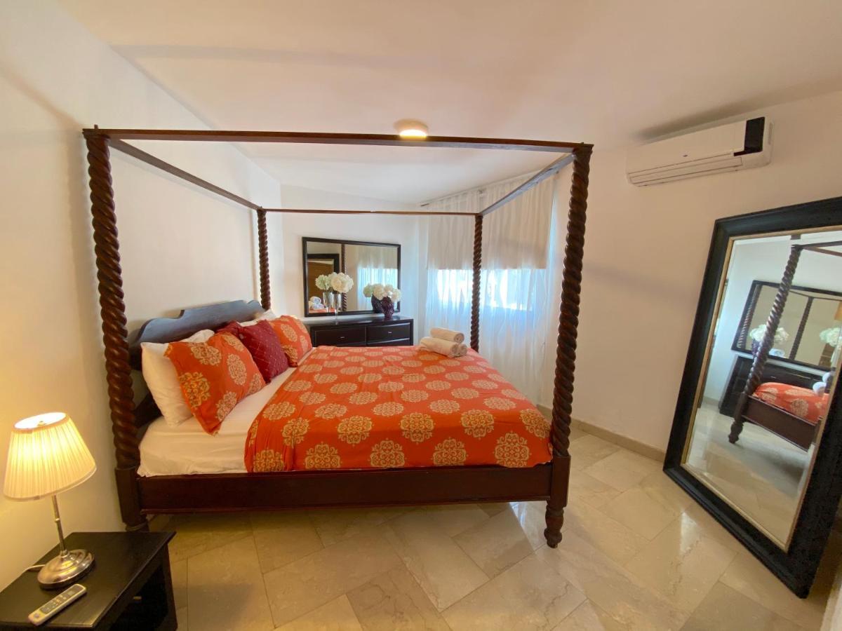 Apartment Deluxe Beach Front Playa Los Corales *