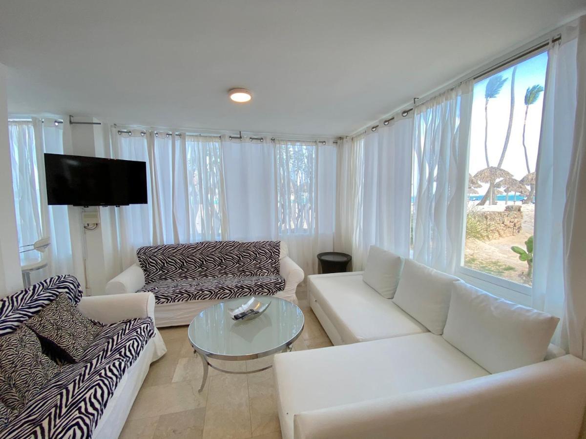 Deluxe Beach Front Playa Los Corales Apartment *