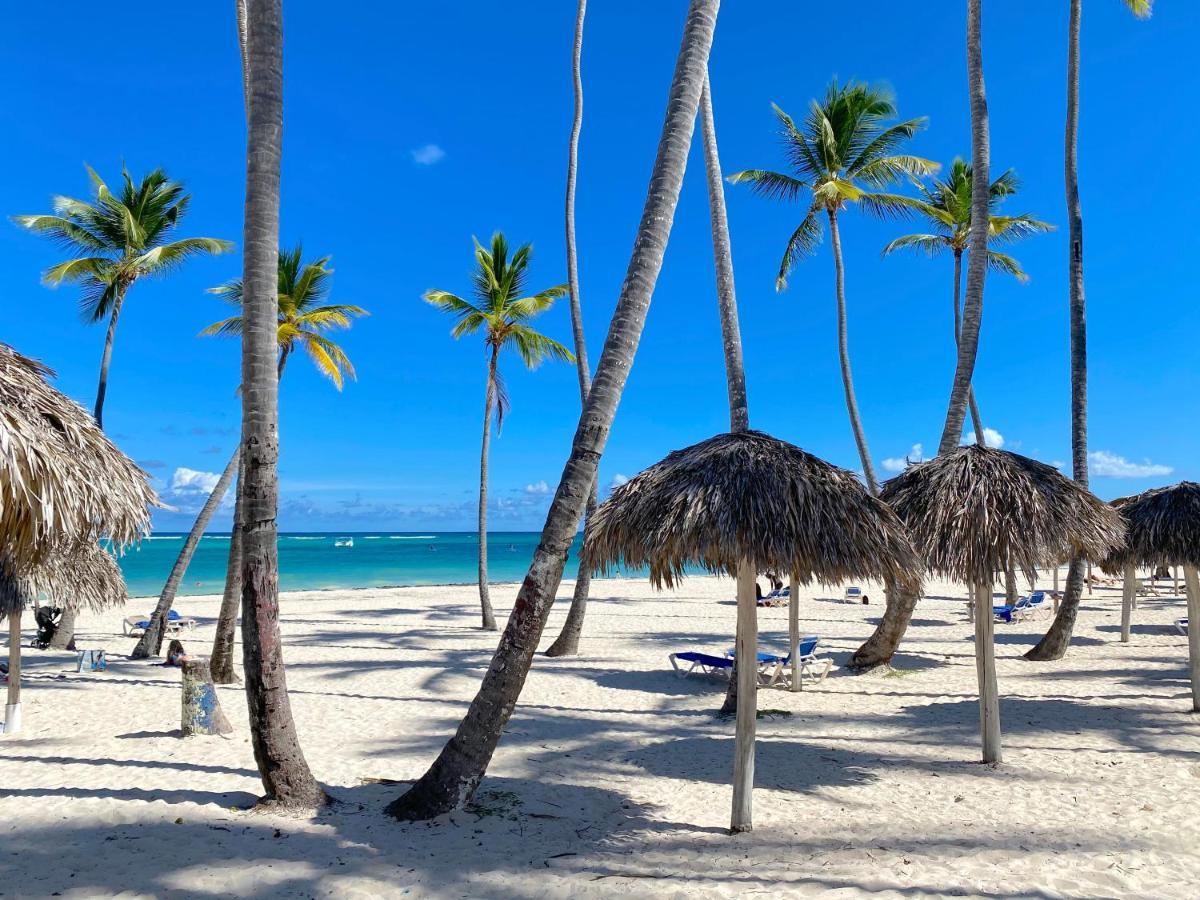 Aparthotel Rooftop Pool Ducassi Suites - Playa Bavaro - Free Wifi & Parking - Best Location Punta Cana