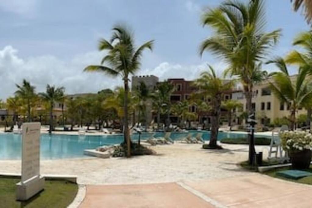 Luxe 1 Bedroom Cap Cana, Dr - Steps Away From Pool, King Bed, Caribbean Paradise! Apartamento