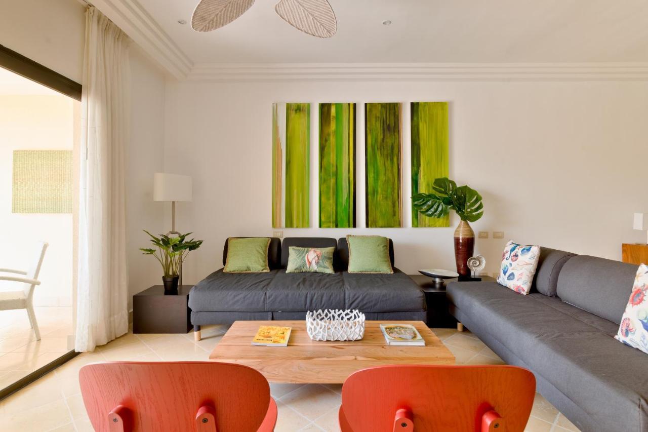 Luxe 1 Bedroom Cap Cana, Dr - Steps Away From Pool, King Bed, Caribbean Paradise! Apartamento *