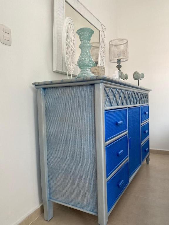 Apartment Beautiful , 2bdr, 10 Min Driving From The Airport And By Car
