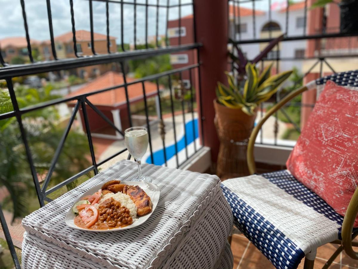 Beautiful , 2bdr, 10 Min Driving From The Airport And By Car