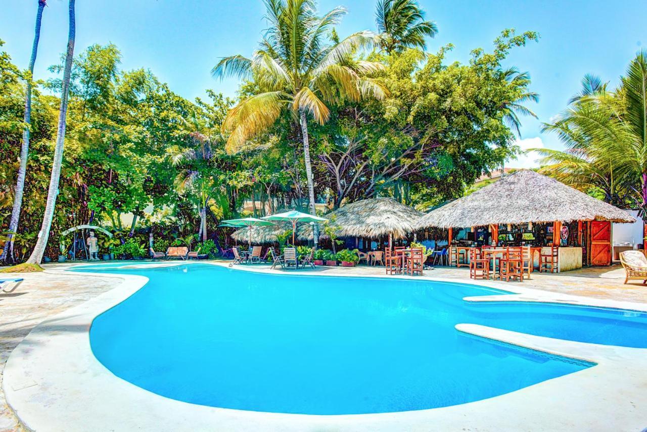 Aventura Village Los Corales Beach And