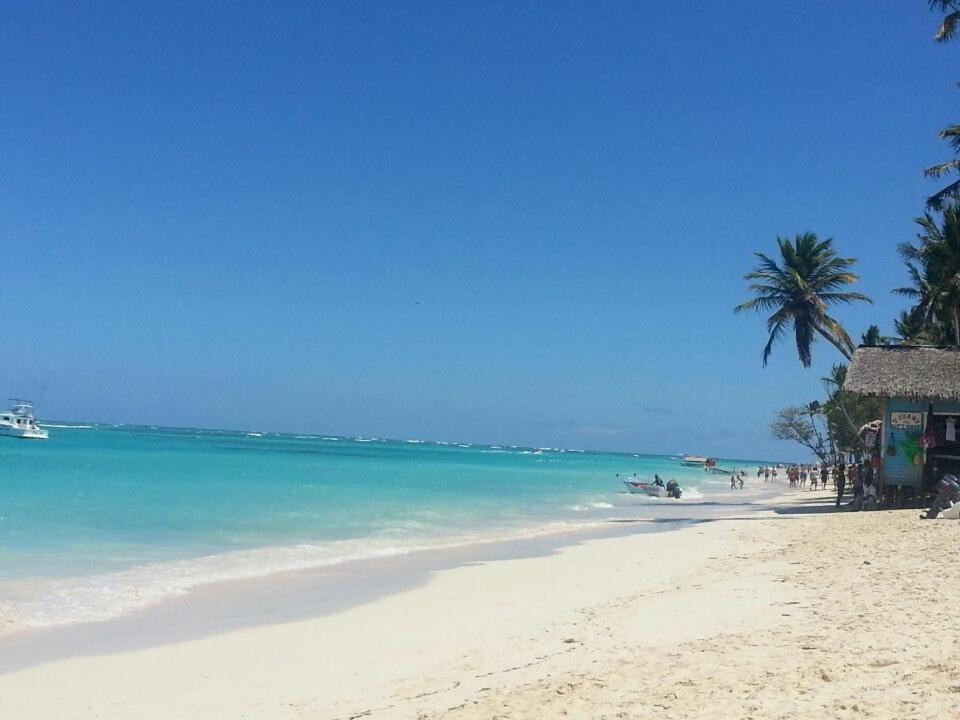 Chic Beachfront - Private Access Apartment *