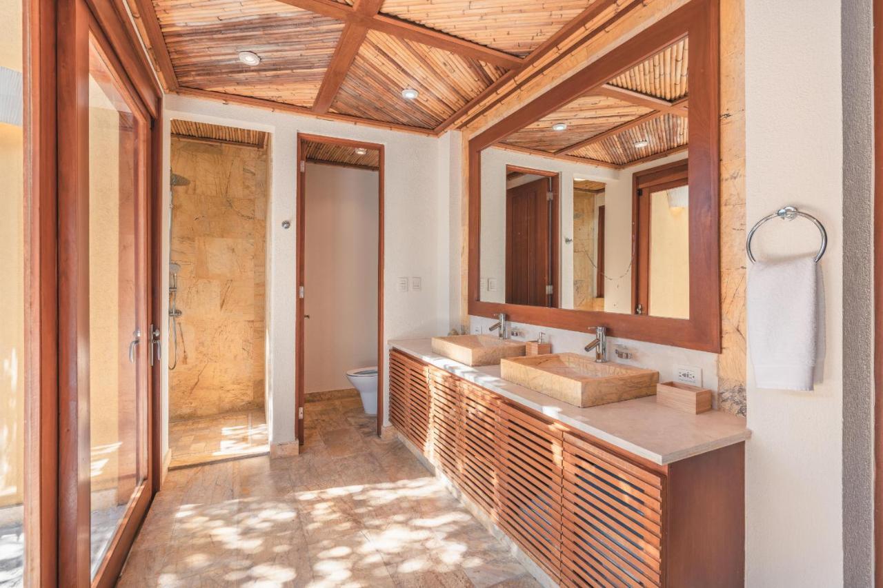 Villa Fabulous With Picuzzi At Village B843 *