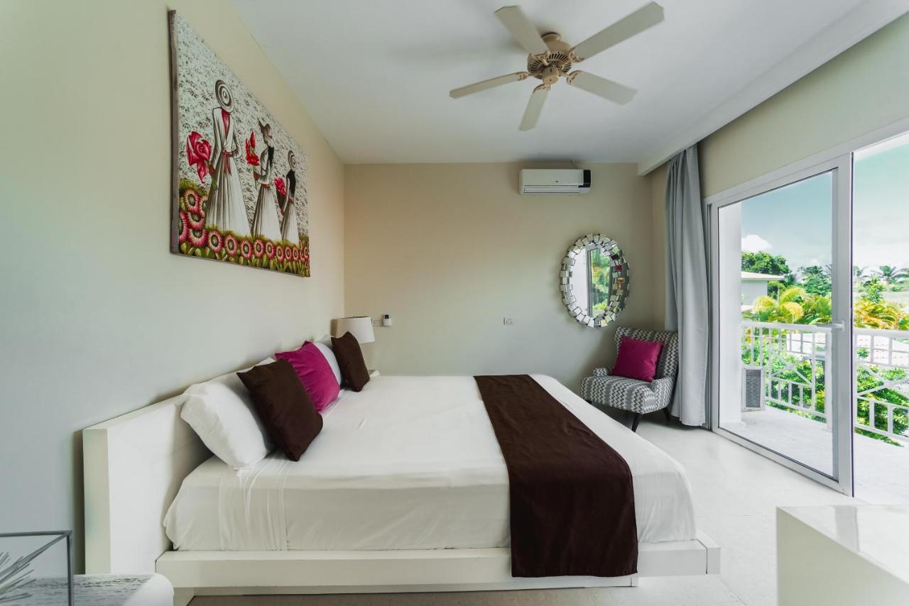 Luxury Private With Pool, Private Beach, Bbq Villa