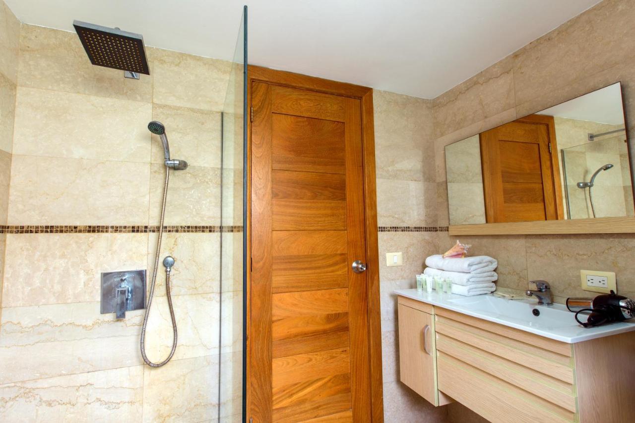 Hotel Aventura Village Los Corales Beach And