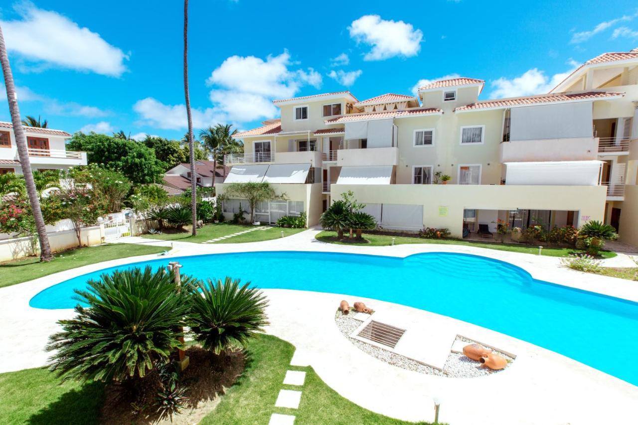 Aventura Village Los Corales Beach And