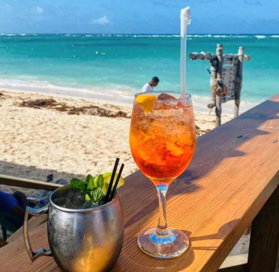 Los Corales Villas And Suites - Beach Club, Spa, Restaurants * Punta Cana