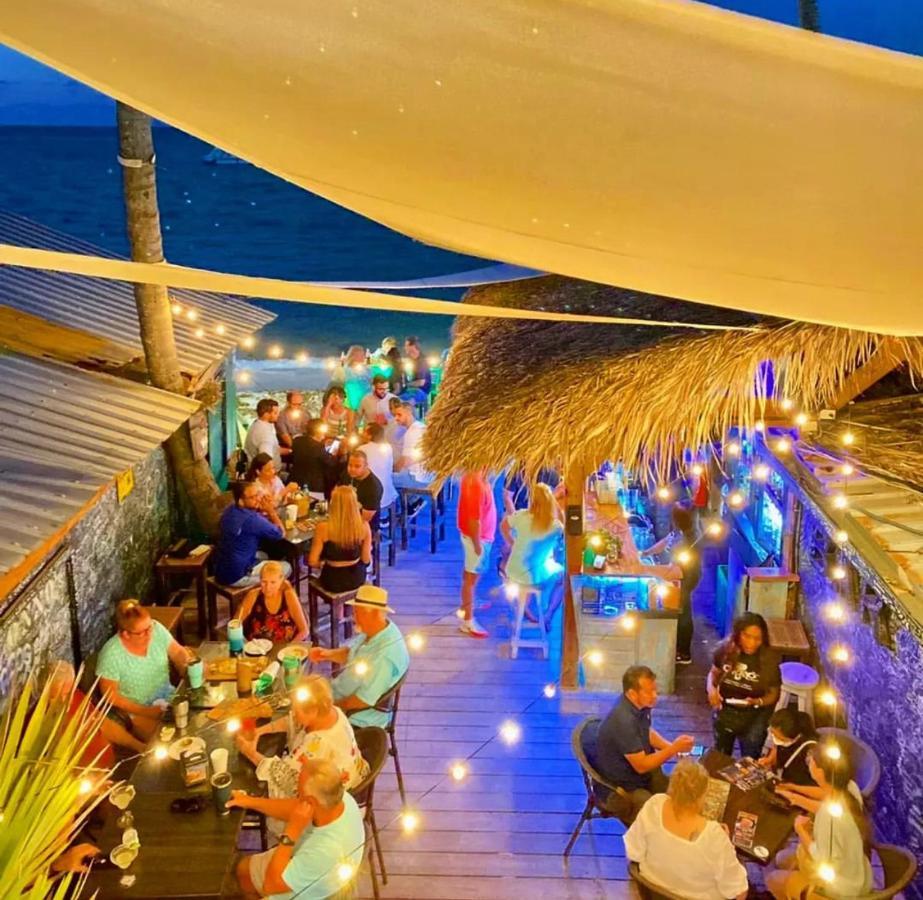 Los Corales Villas And Suites - Beach Club, Spa, Restaurants * Punta Cana