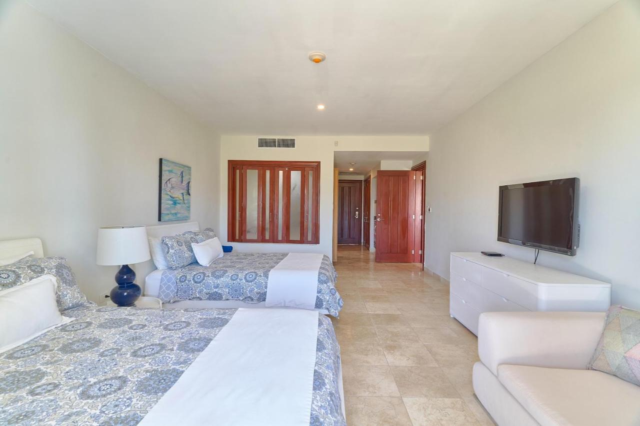 Relax W- Private Pool And Beach!