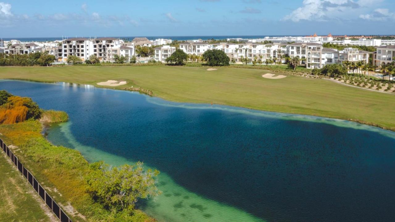 Beautiful Across From Hardrock With Free Casino Private Club And Golf Course We Now Take Google Pay Apple Pay And Paypal Apartment