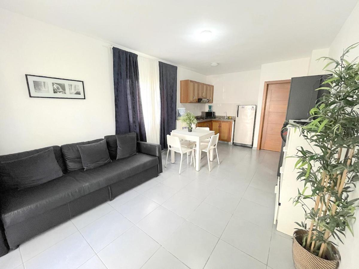 Deluxe Suites Studio Bavaro Wifi Parking Bbq Club & Hotel *