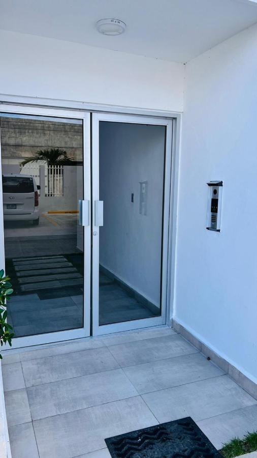 Luxurious 2 Bedroom With Pool Apartamento