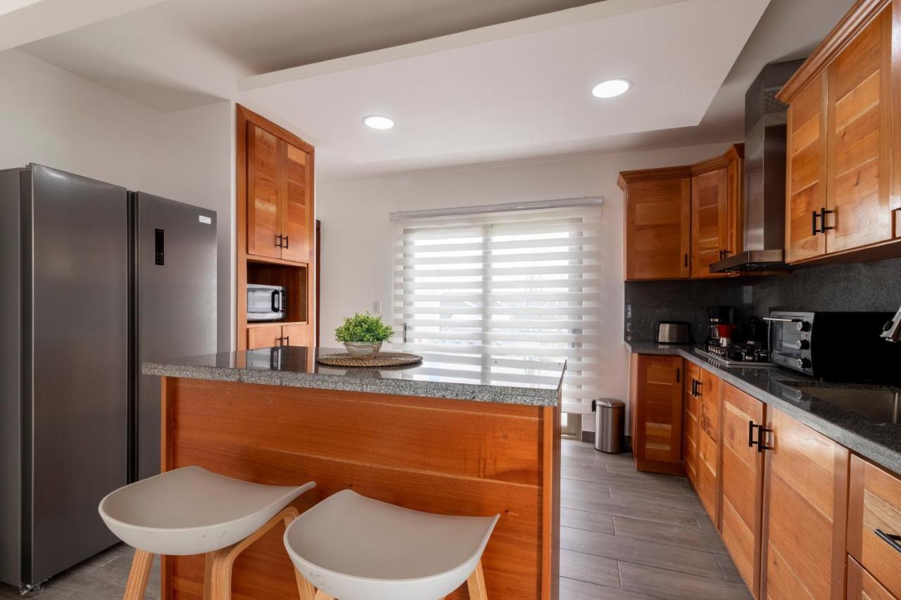 Pousada Modern 4-br With Pool In Residential Area