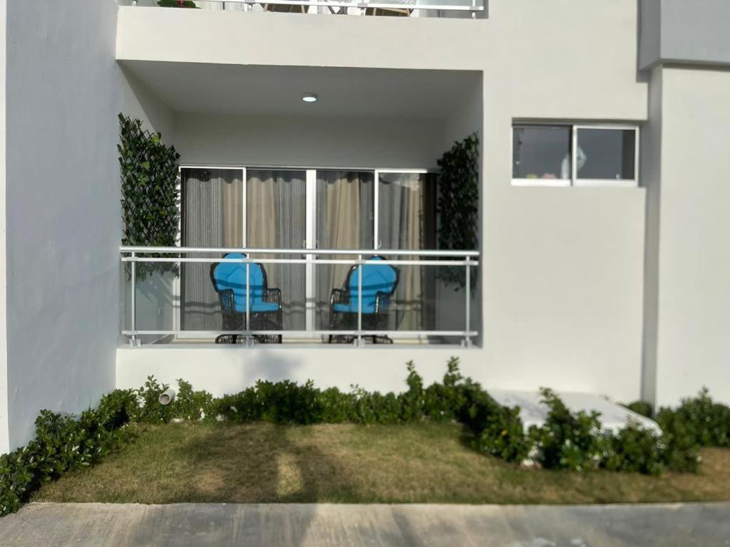 Apartment White Sands Beach *