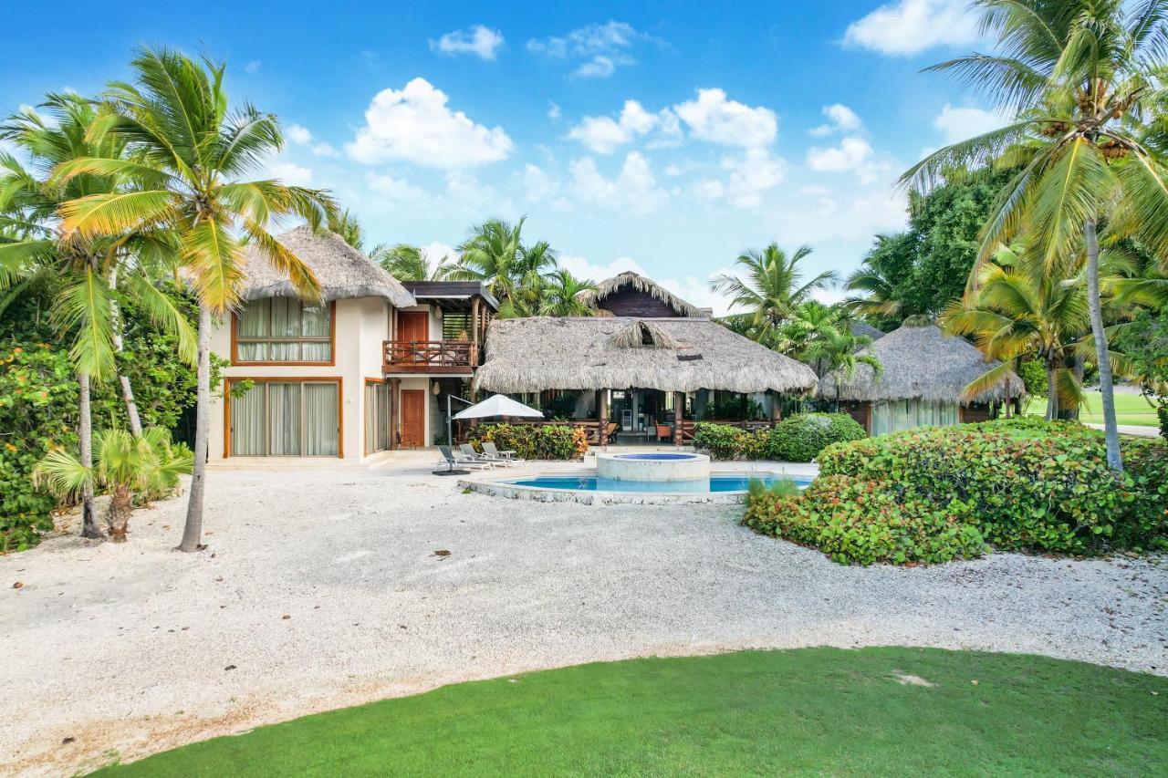 Ocean View Villa: Cap Cana Luxury Retreat Villa *
