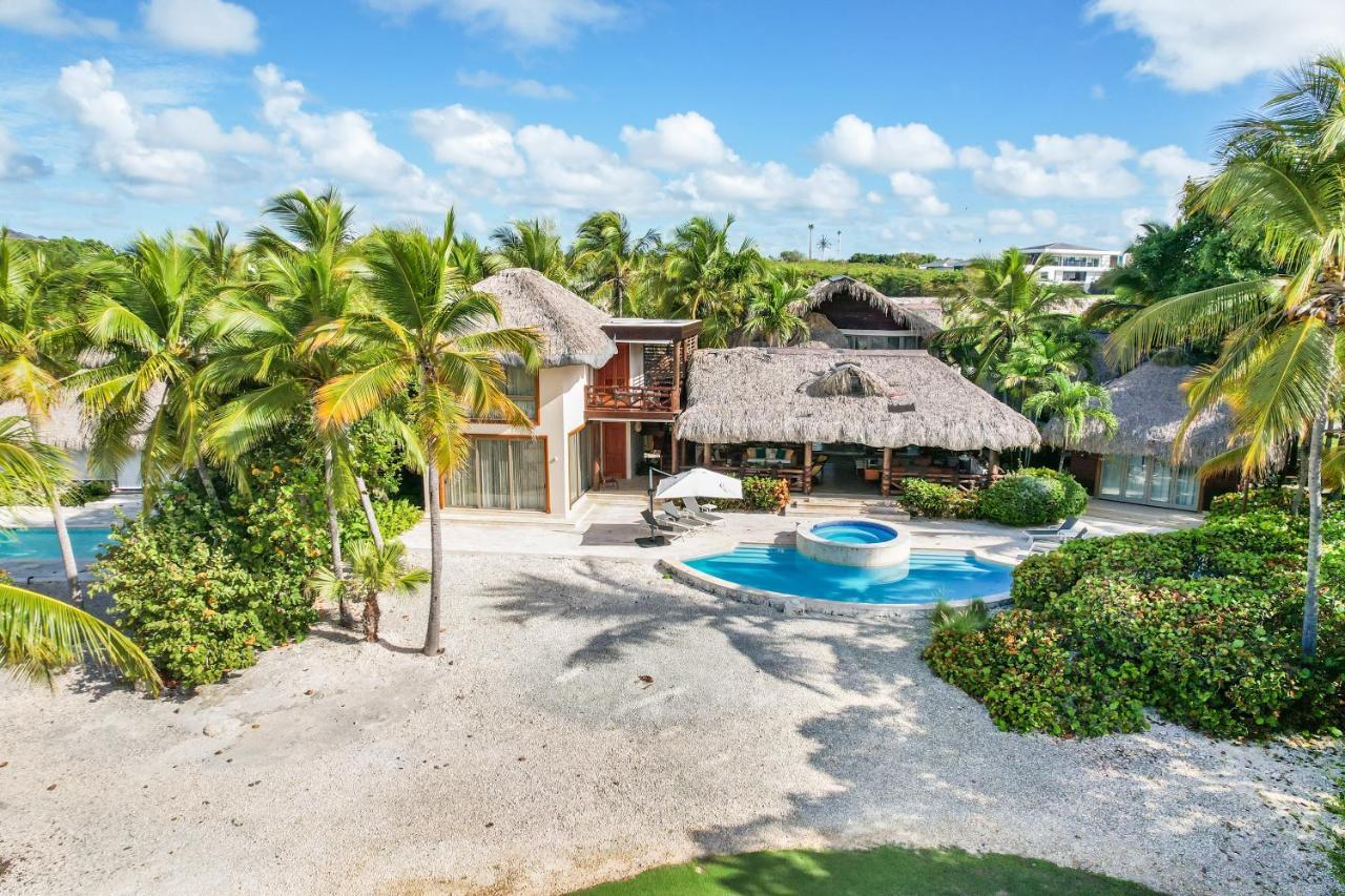 Ocean View Villa: Cap Cana Luxury Retreat Villa