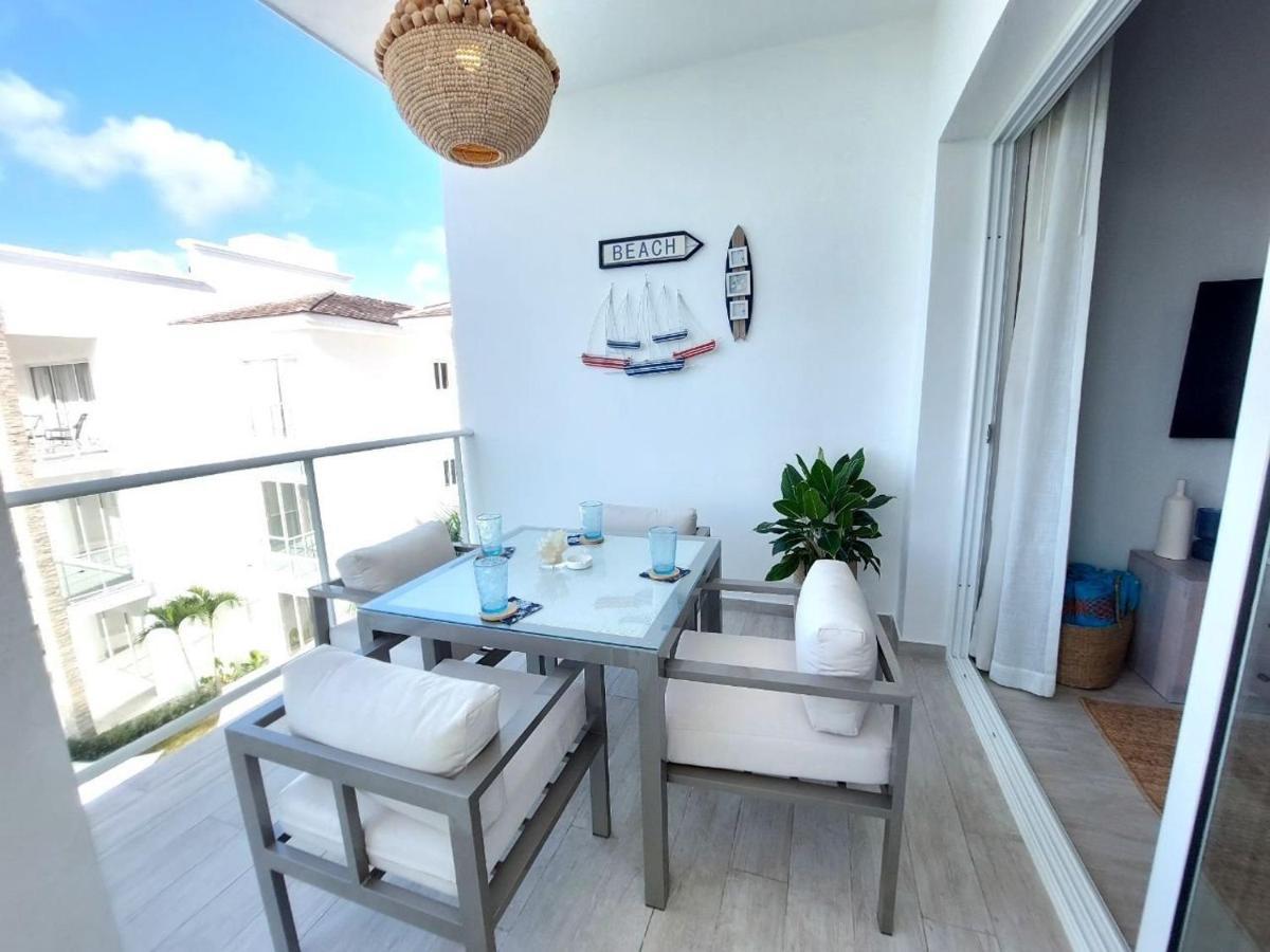 Beach-style 2br Across From Hard Rock Apartment