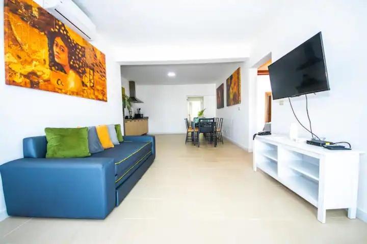 Los Corales Sortosan Private Beach Club Apartment