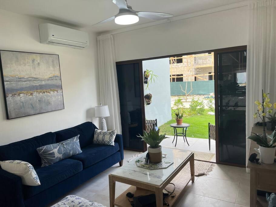Costal With Gym And Olympic Pool Apartment