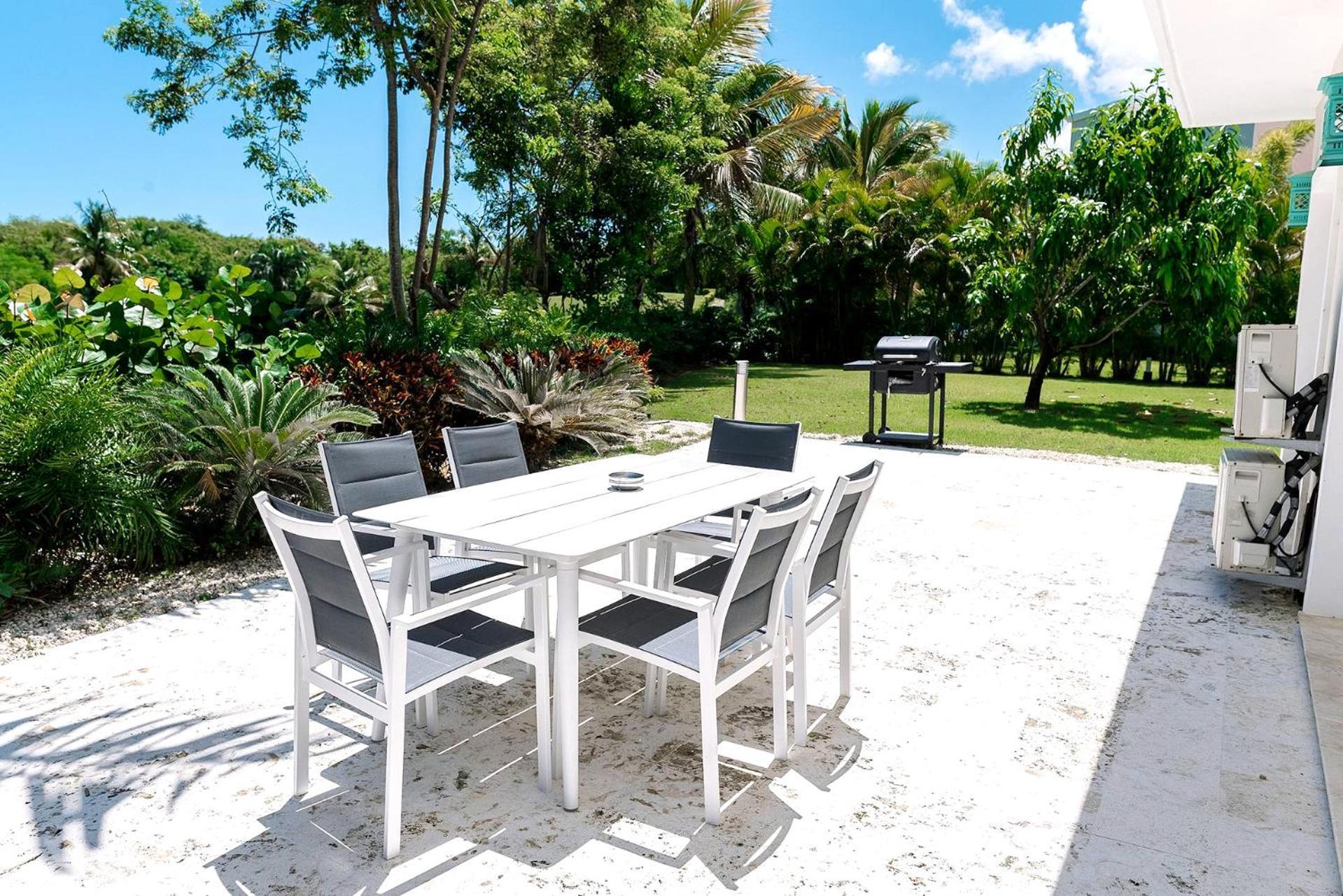 Luxury Private With Pool, Private Beach, Bbq *