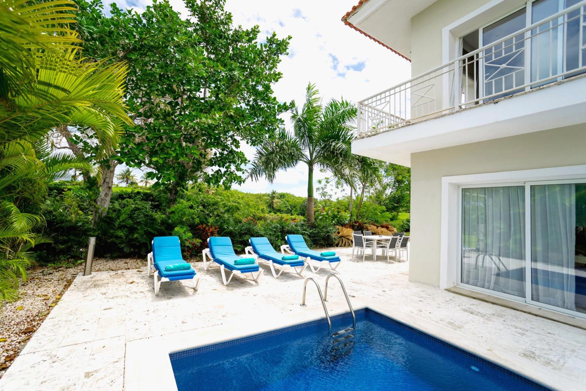 Luxury Private With Pool, Private Beach, Bbq