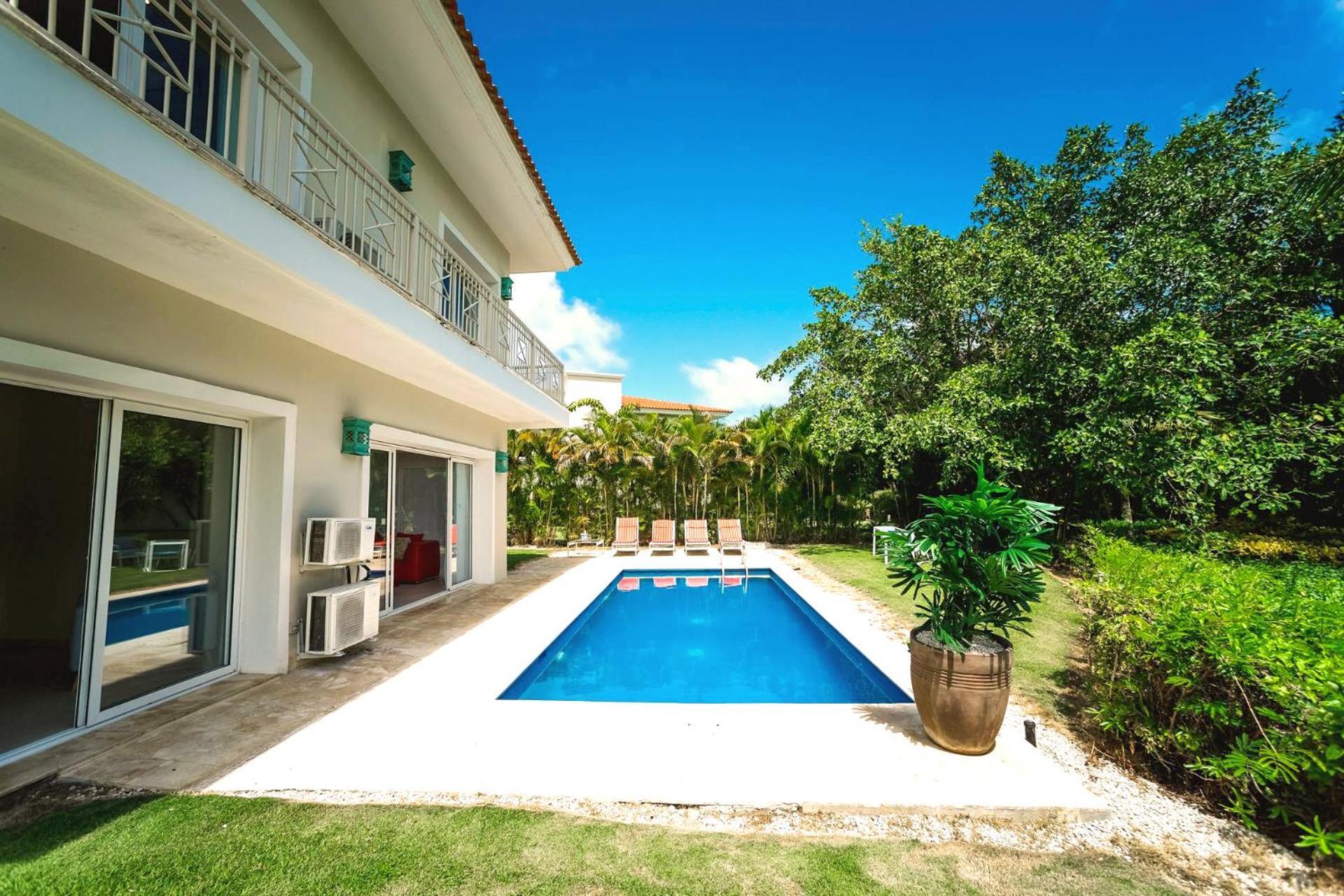 Villa Luxury Private With Pool, Private Beach, Bbq