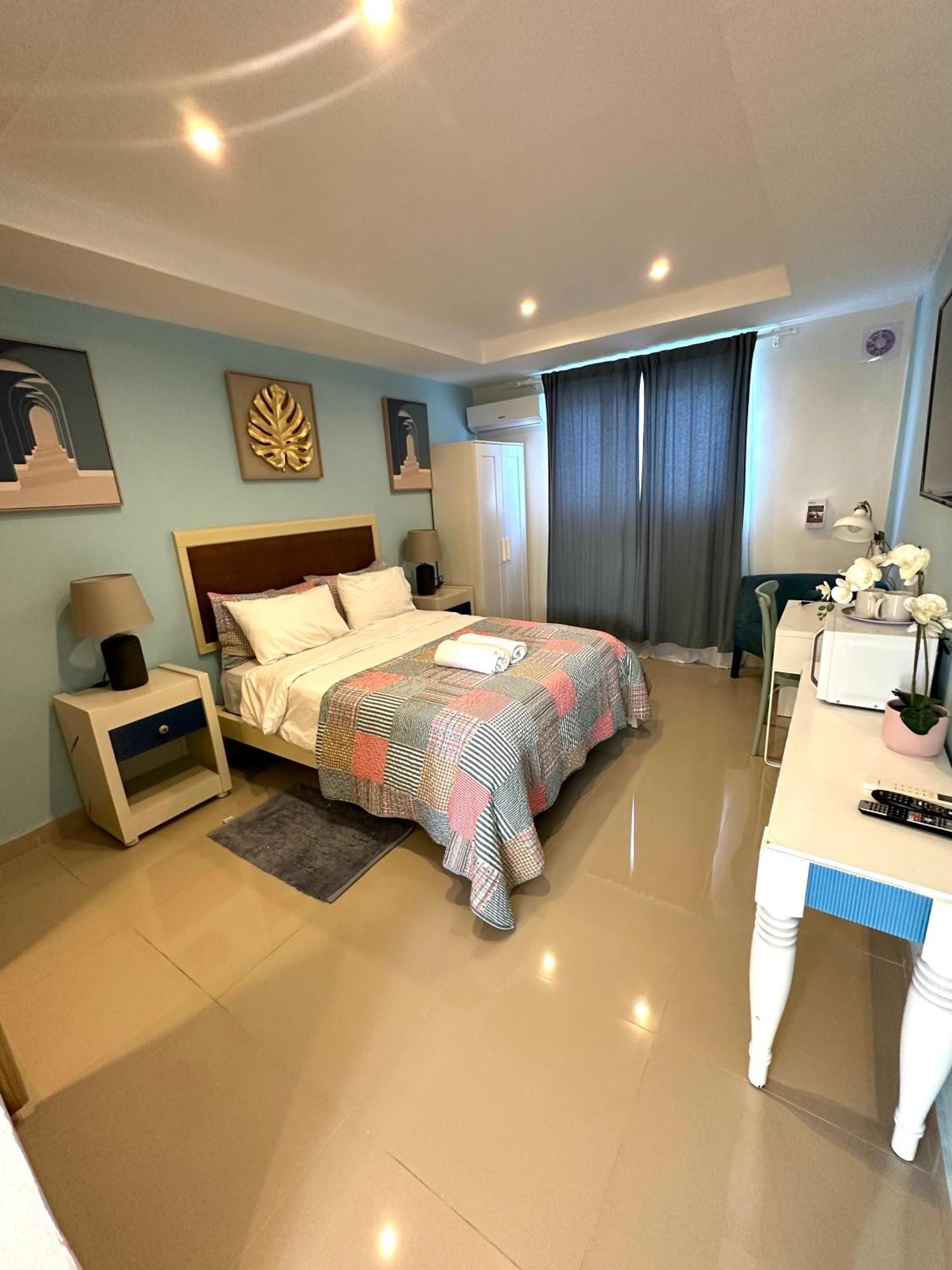 Noe , One Bed Close To The #1 Hotel cápsula Punta Cana