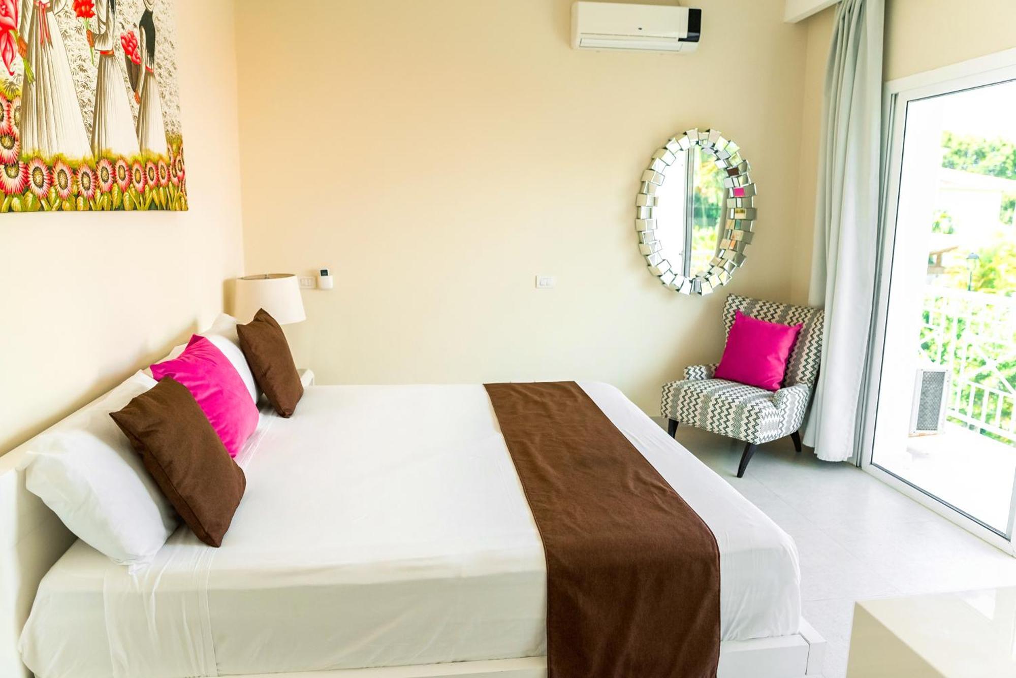 Luxury Private With Pool, Private Beach, Bbq Villa