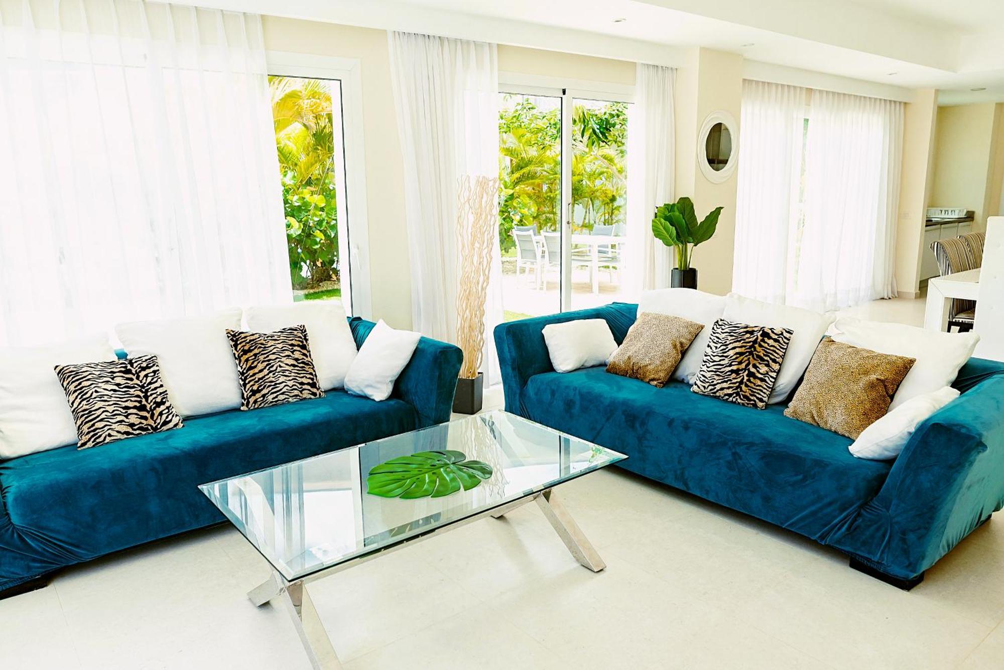 Luxury Private With Pool, Private Beach, Bbq