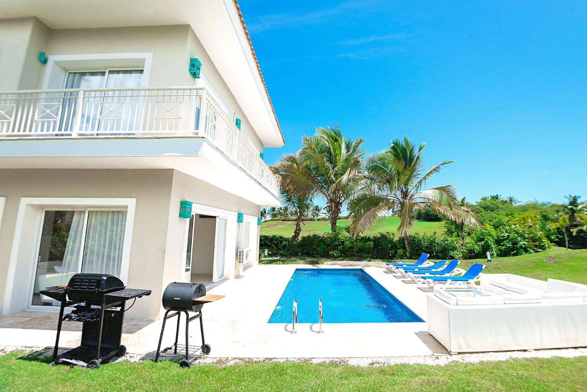 Luxury Private With Pool, Private Beach, Bbq *